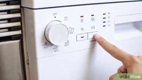 Image titled Clean a Glass Lamp Step 8