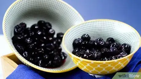 Image titled Puree Blueberries Step 1