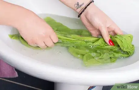 Image titled Remove Spots from Linen Step 10