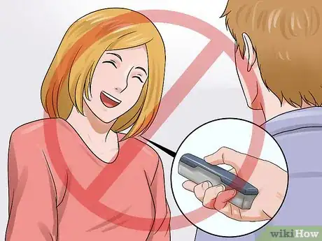 Image titled Use Laser Pointers Safely Step 4