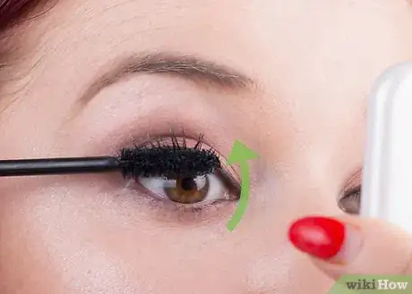 Image titled Make Clumpy Eyelashes Step 7