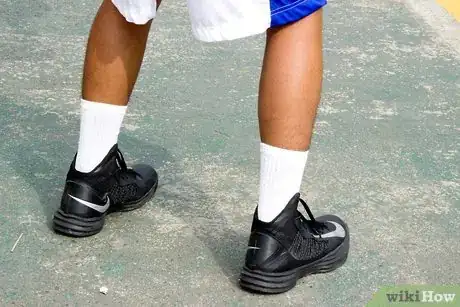 Image titled Perform a Set Shot (in Basketball) Step 2