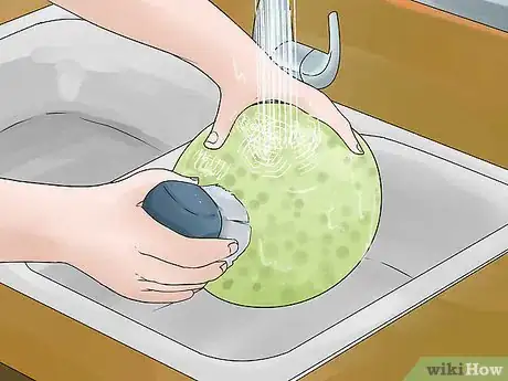 Image titled Make Dried Cantaloupe Step 1
