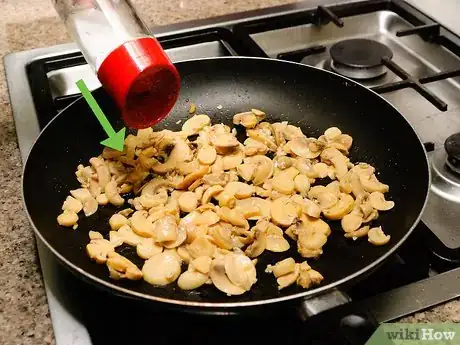 Image titled Make Garlic Mushrooms Step 6
