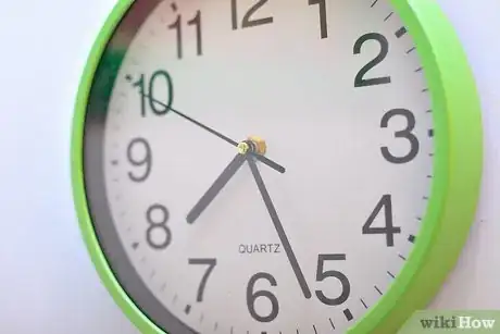 Image titled Make Mint Chocolate Chip Cake Step 14