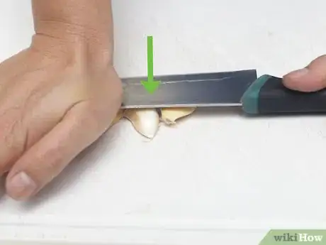 Image titled Caramelize Garlic Step 1