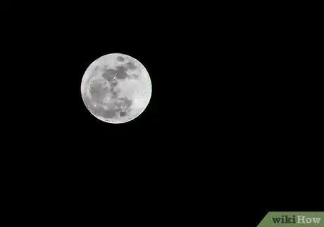 Image titled Photograph a Lunar Eclipse Step 22