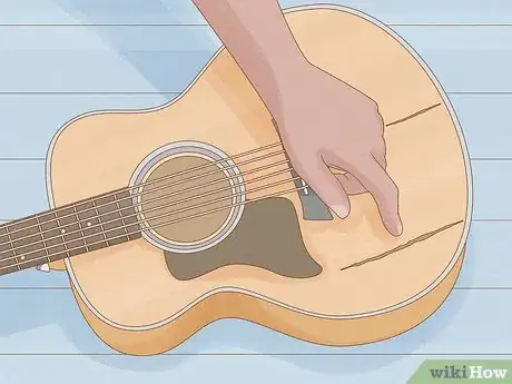Image titled Buy a Used Acoustic Guitar Step 4