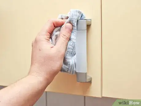 Image titled Clean Kitchen Handles Step 8