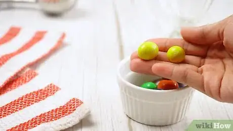 Image titled Make a Friendly's Cone Head Sundae Step 4