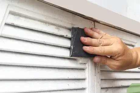 Image titled Use Chalk Paint Step 4