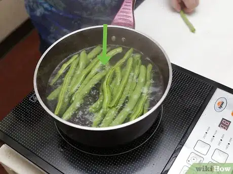 Image titled Sauté Green Beans Step 3