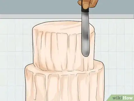 Image titled Decorate a Rustic Wedding Cake Step 4
