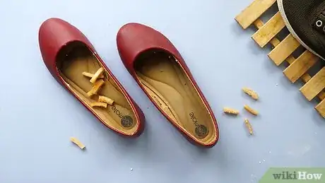 Image titled Clean Smelly Sneakers Step 8