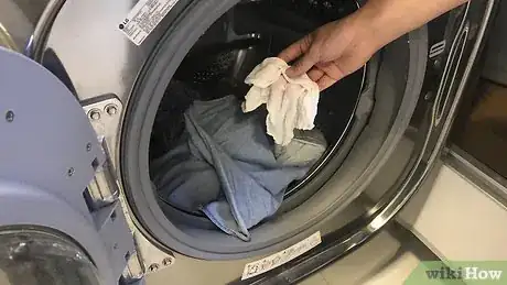 Image titled Make Dryer Sheets Step 20