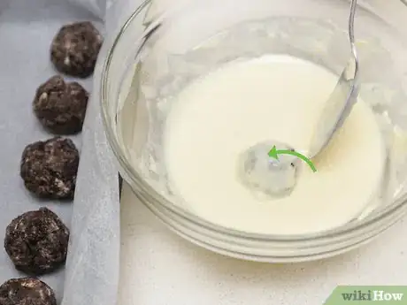 Image titled Make Oreo Cookie Balls Step 10