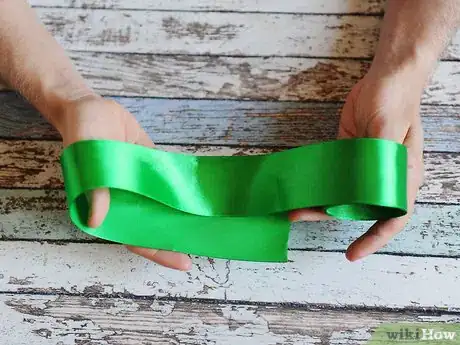 Image titled Add a Ribbon to a Cake Step 1