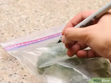 Image titled Freeze Cilantro Step 19