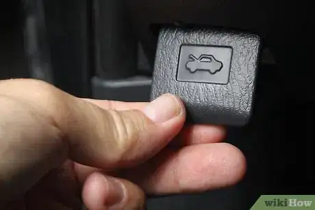 Image titled Fix a Burned Out Signal Bulb Step 3