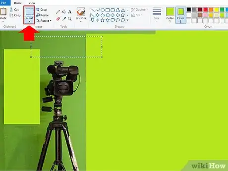 Image titled Cut out a Picture (Green Screen) Step 4