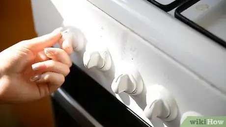 Image titled Dry Fruit in the Oven Step 6