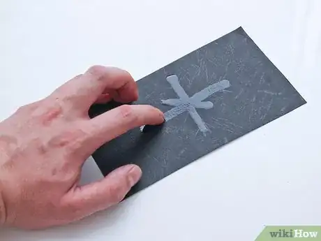 Image titled Sugar Paint Snowflakes Step 5