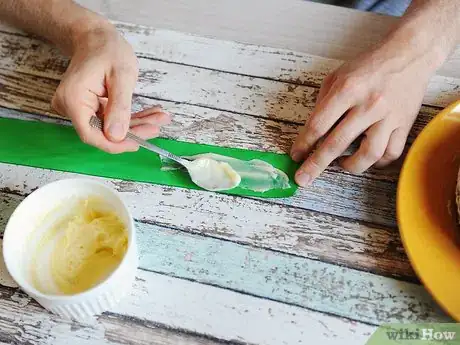 Image titled Add a Ribbon to a Cake Step 3