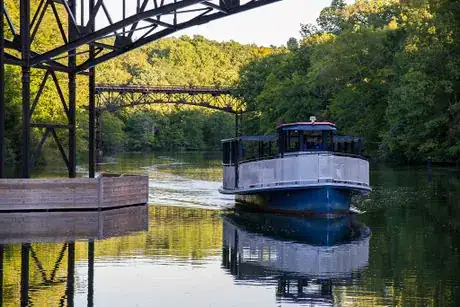 Image titled Busch Gardens Williamsburg Rhine River Cruise
