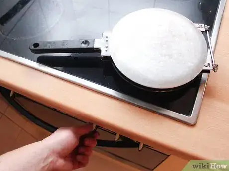 Image titled Make Strawberry Pancakes Step 1