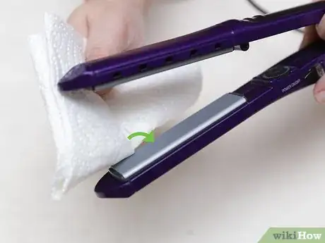 Image titled Clean Hairspray off of a Curling Iron Step 5