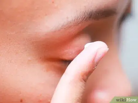 Image titled Use Eyeshadow as Eyeliner Step 3