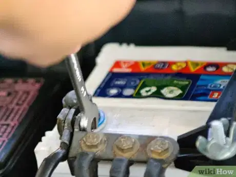 Image titled Change a Headunit in a Sixth Generation Honda Civic Step 3