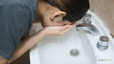 Image titled Do Bollywood Makeup Step 1.png