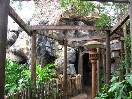 Image titled Disney's Animal Kingdom 2