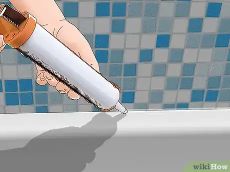 Image titled Refinish Bathtubs Step 17