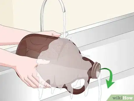 Image titled Clean a Growler Step 9