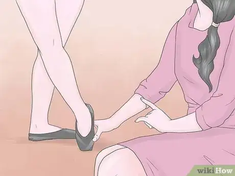 Image titled Buy Your First Pair of Pointe Shoes Step 7