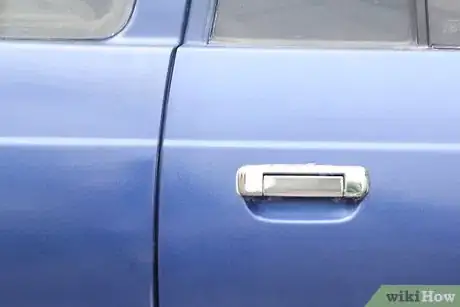 Image titled Use Matte Paint Step 8