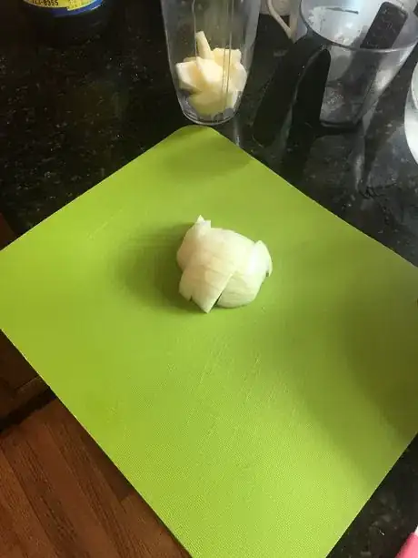 Image titled Cut_onion