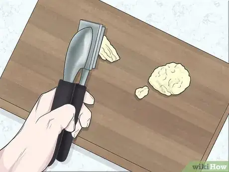 Image titled Remove Garlic Smell from Your Hands Step 8