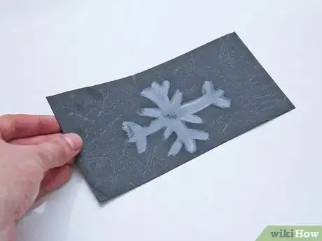 Image titled Sugar Paint Snowflakes Step 9