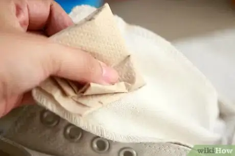 Image titled Clean Converse Shoes Using a Magic Eraser Step 9