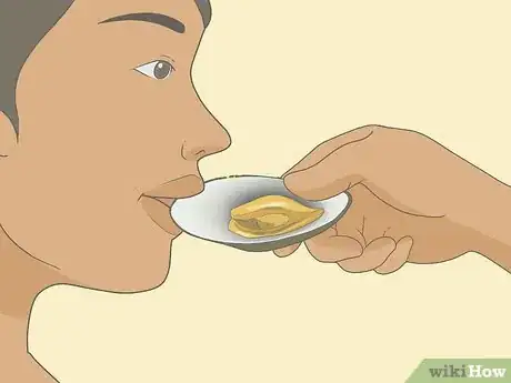 Image titled Eat Raw Mussels Step 13