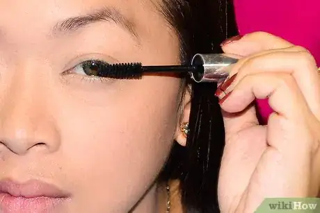 Image titled Do a Natural Everyday Makeup Look in 10 Minutes Step 4