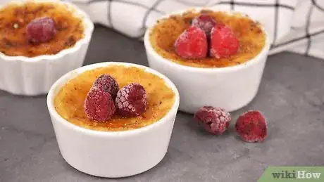 Image titled Decorate Creme Brulee Step 4