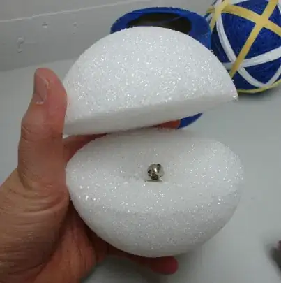 Image titled Noise maker inserted.