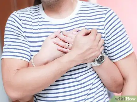 Image titled Hug Your Boyfriend Step 9