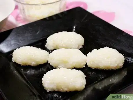 Image titled Make Salmon Nigiri Step 4