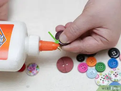 Image titled Make a Button Necklace Step 11