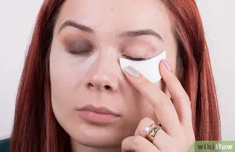 Image titled Fix Common Smokey Eye Mistakes Step 4